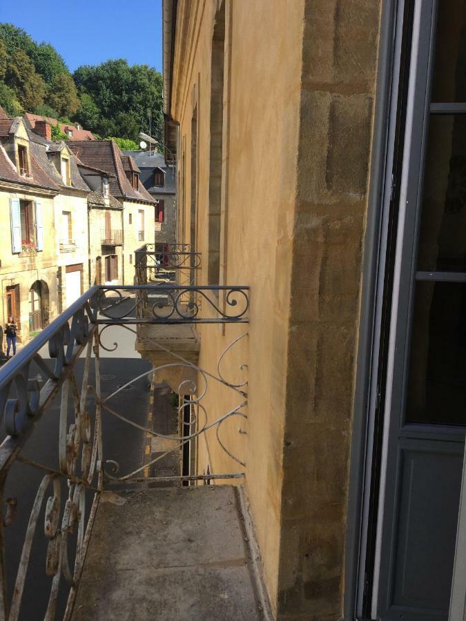 Les Lumieres De Sarlat Apartment Bagian luar foto
